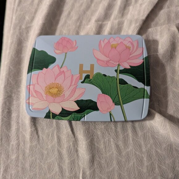 Hourglass Ambient Lighting Edit Unlocked Palette in Lotus Flower - Picture 1 of 4